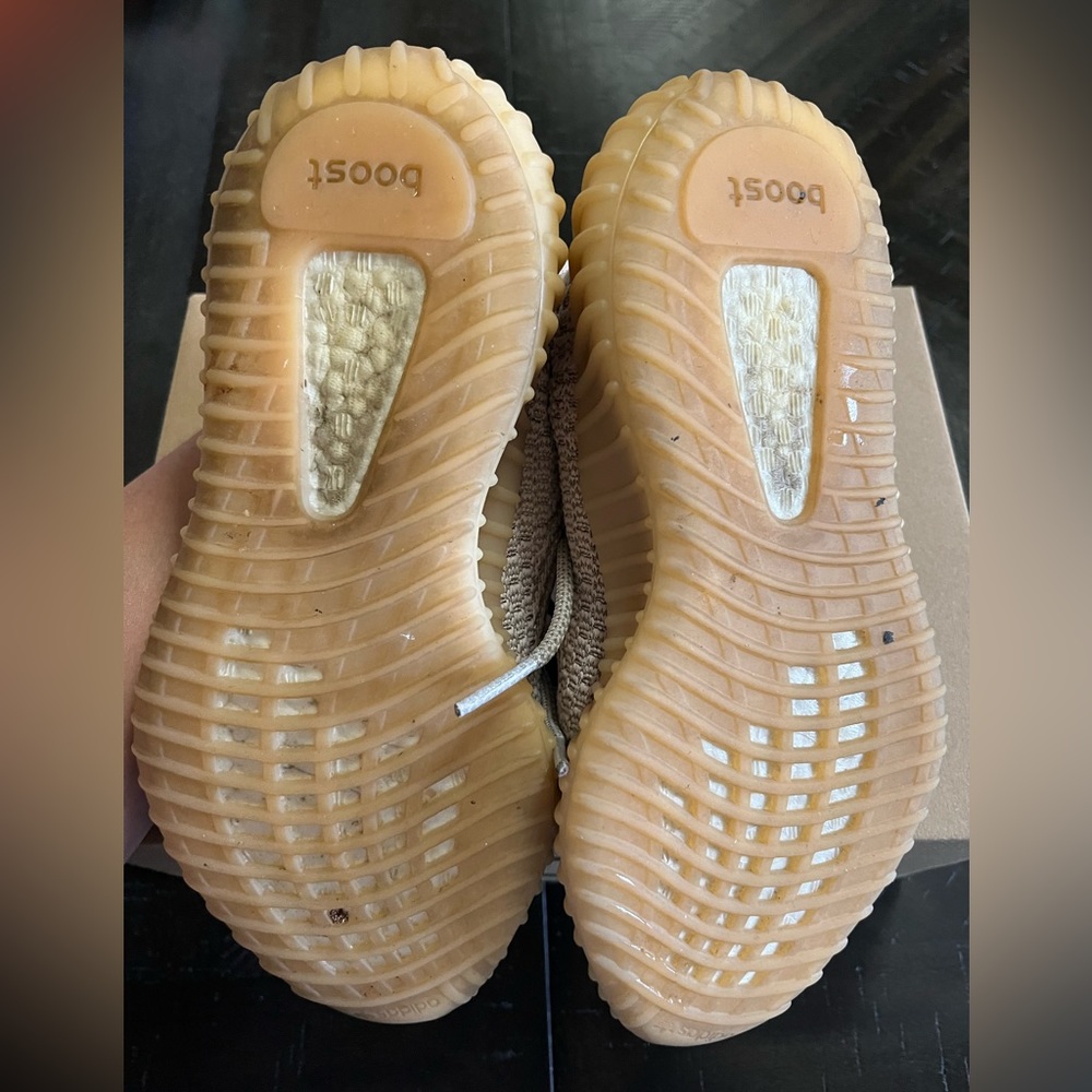 Yeezy Boost 350 V2 - Picture 7 of 8